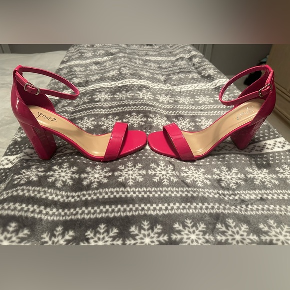Pink heels! Never worn!!! So cute! - Picture 2 of 4